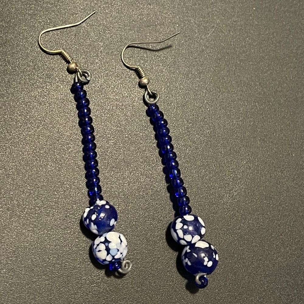 Handmade blue bead earrings - Picture 11 of 11
